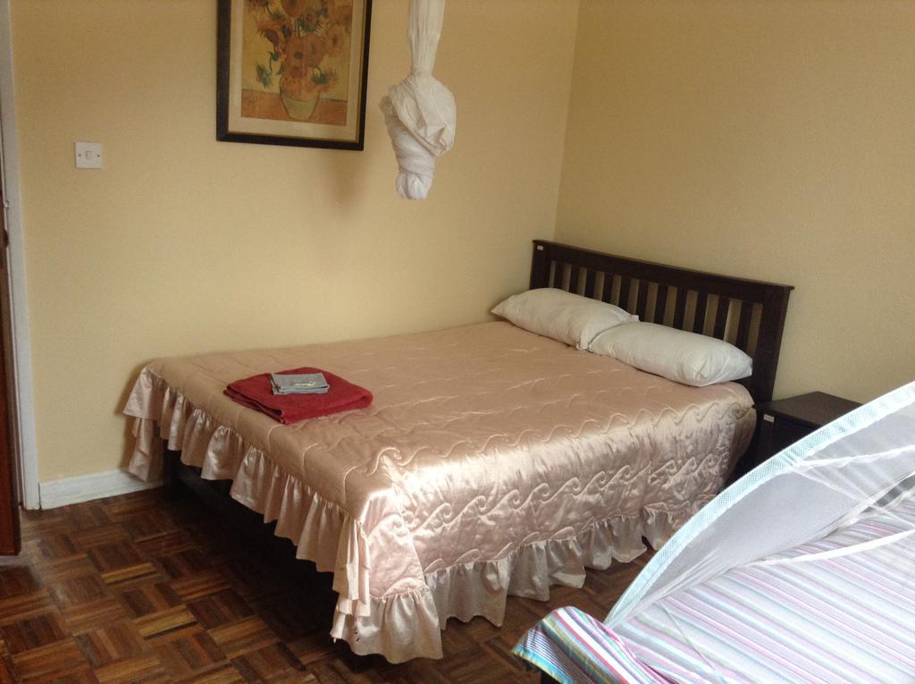 Teule Guest House Oloitokitok エクステリア 写真