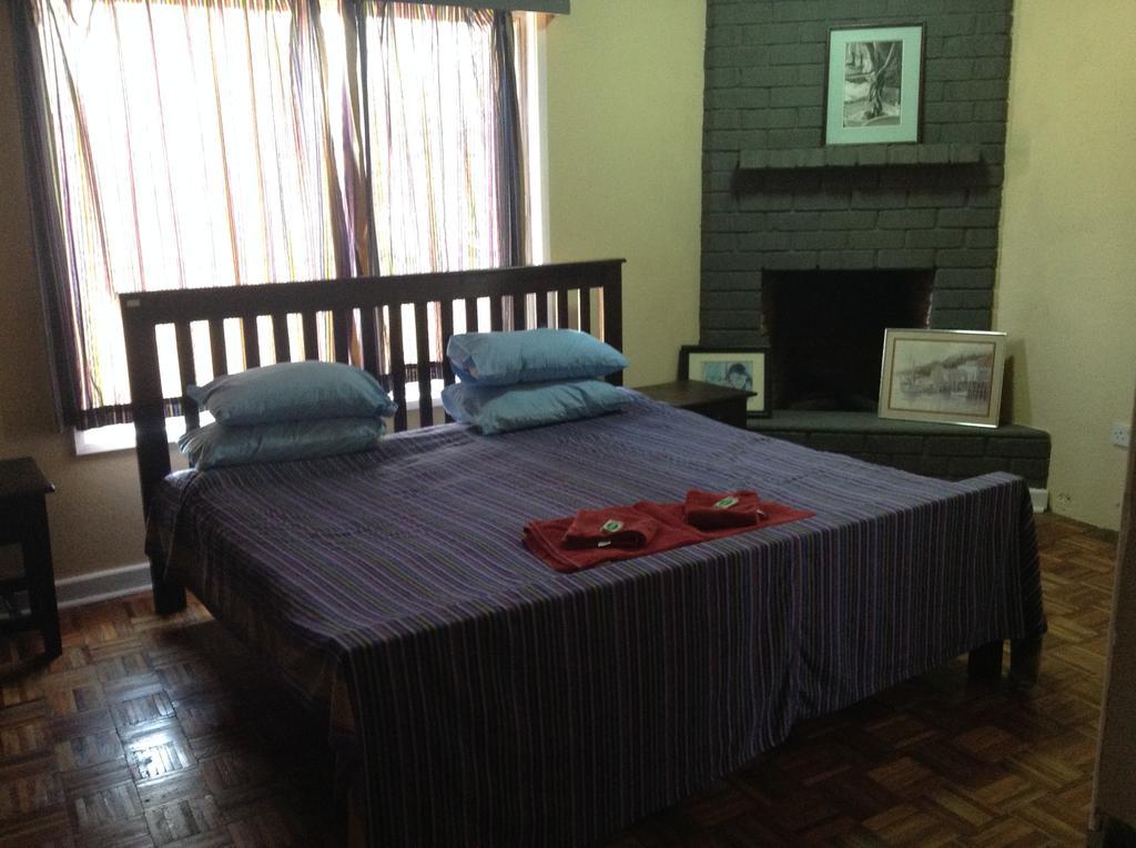 Teule Guest House Oloitokitok エクステリア 写真
